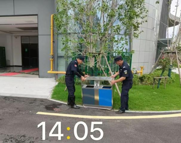 C:/Users/BA/Desktop/風雨過后南京保安迅速行動，恢復安“寧”面貌/4.jpg4